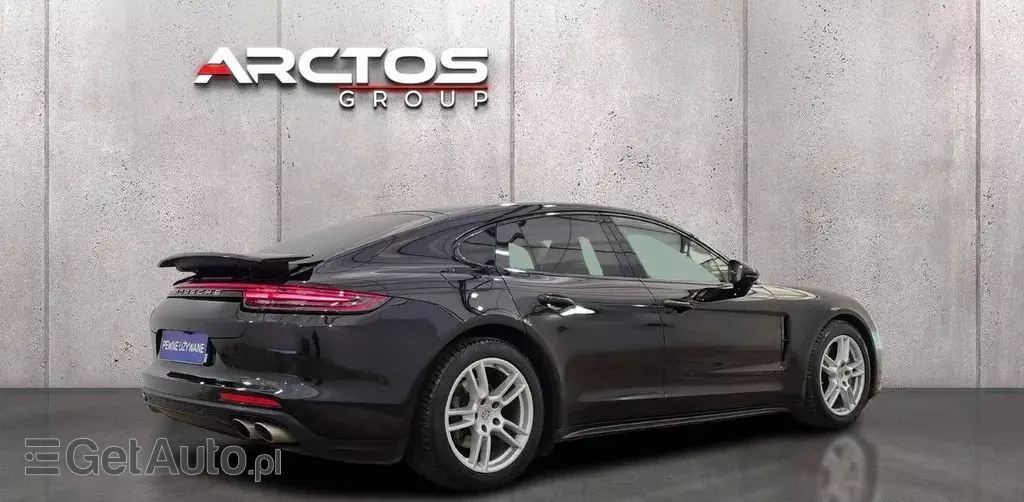 PORSCHE Panamera 