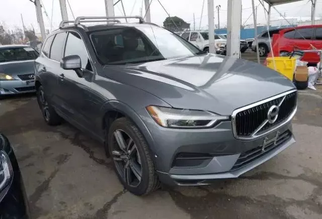 VOLVO XC 60 T5 Momentum