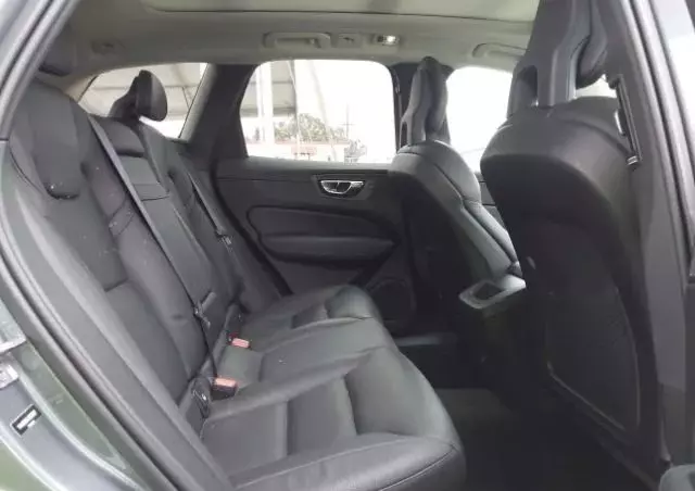 VOLVO XC 60 T5 Momentum