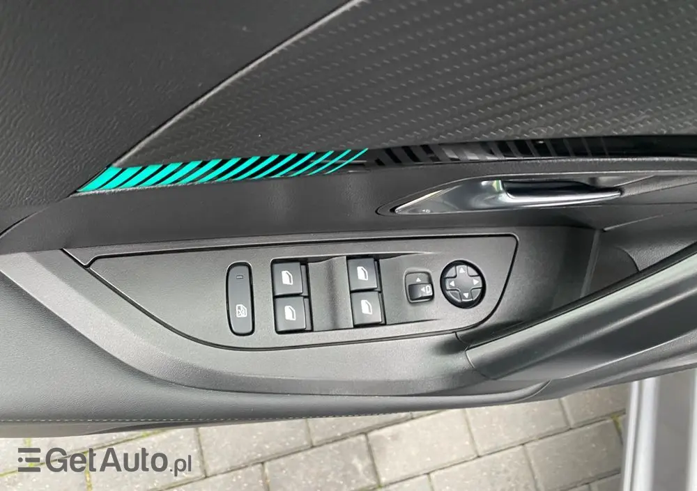 PEUGEOT 2008 BlueHDi 110 Allure
