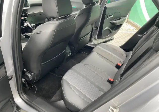 PEUGEOT 2008 BlueHDi 110 Allure