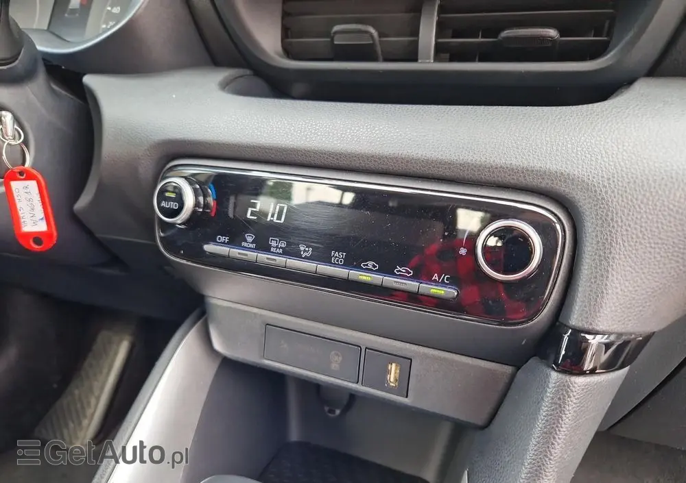 TOYOTA Yaris Hybrid 1.5 Comfort