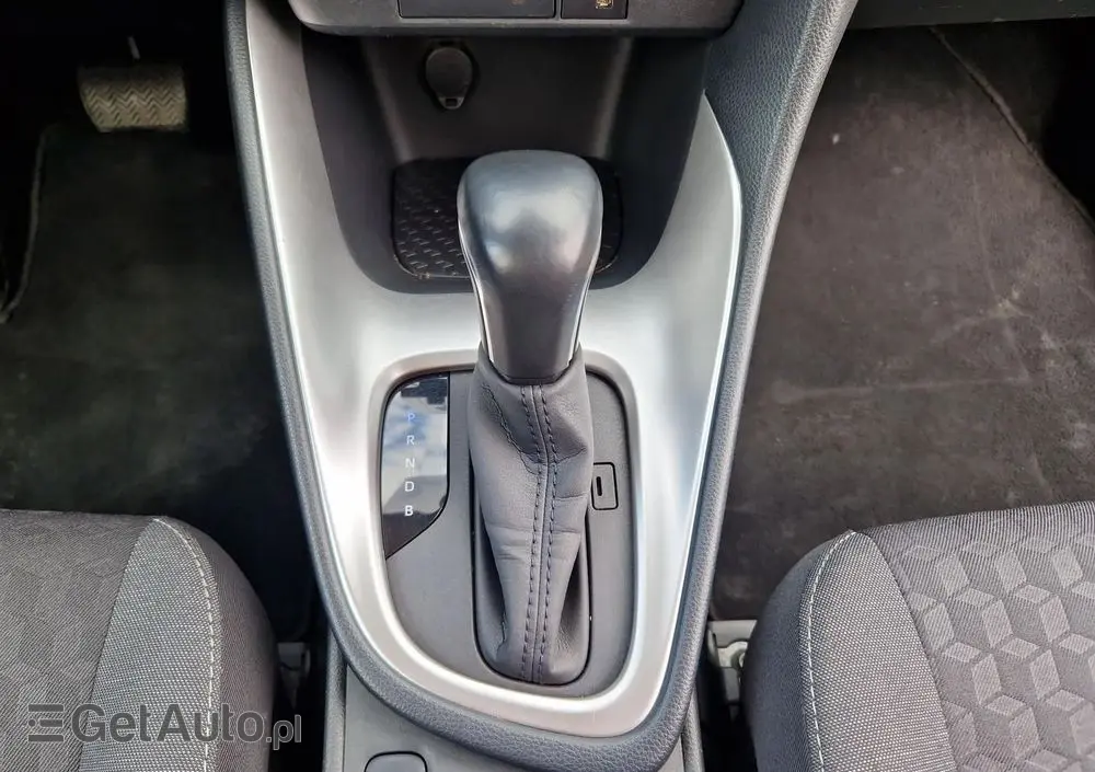 TOYOTA Yaris Hybrid 1.5 Comfort