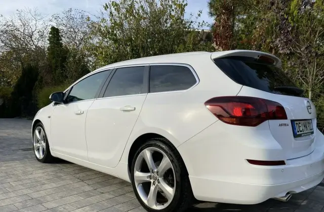 OPEL Astra 
