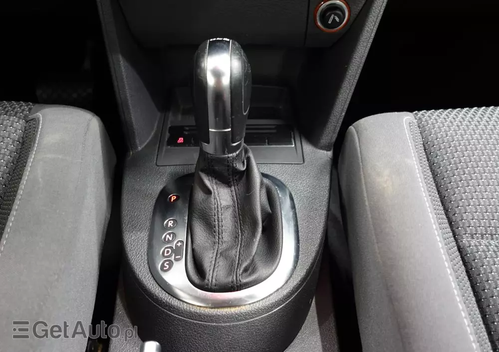 VOLKSWAGEN Touran 1.6 TDI DPF Comfortline DSG