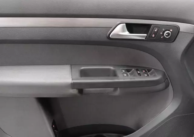 VOLKSWAGEN Touran 1.6 TDI DPF Comfortline DSG