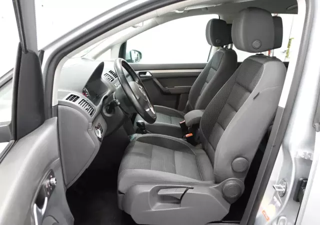 VOLKSWAGEN Touran 1.6 TDI DPF Comfortline DSG