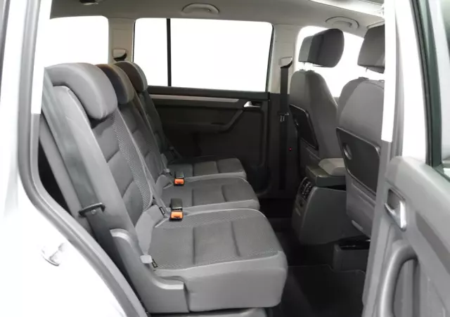 VOLKSWAGEN Touran 1.6 TDI DPF Comfortline DSG