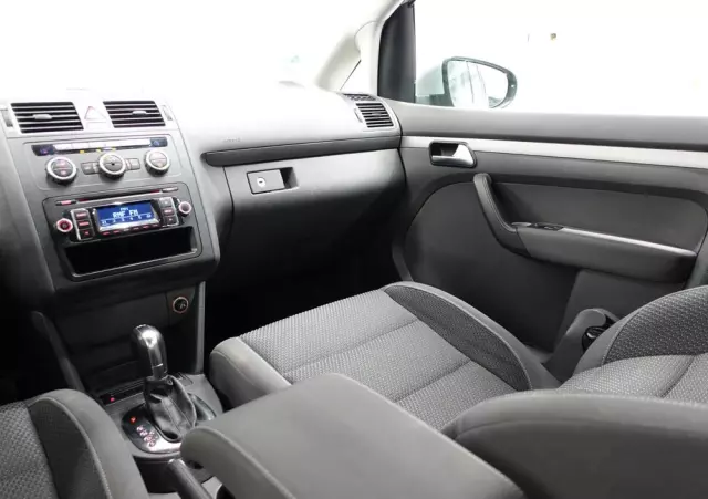 VOLKSWAGEN Touran 1.6 TDI DPF Comfortline DSG