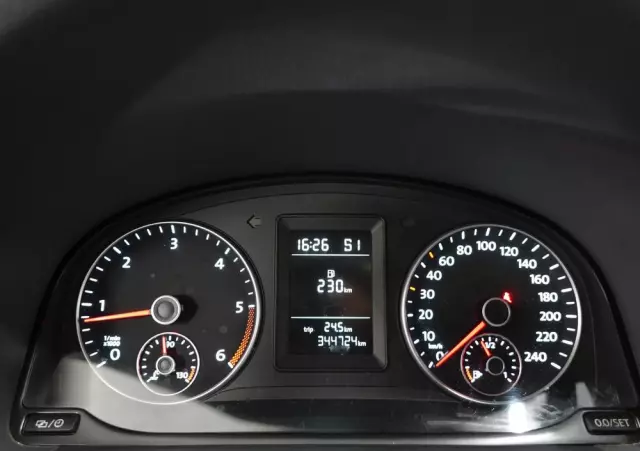 VOLKSWAGEN Touran 1.6 TDI DPF Comfortline DSG