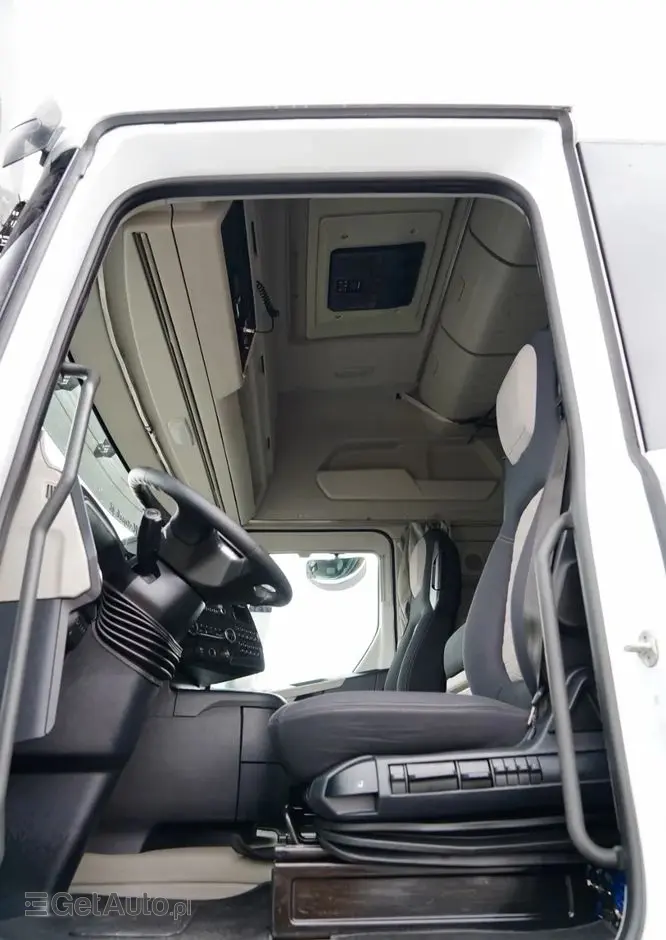 FORD F-MAX 500 / KLIMATYZACJA  POSTOJOWA  / 