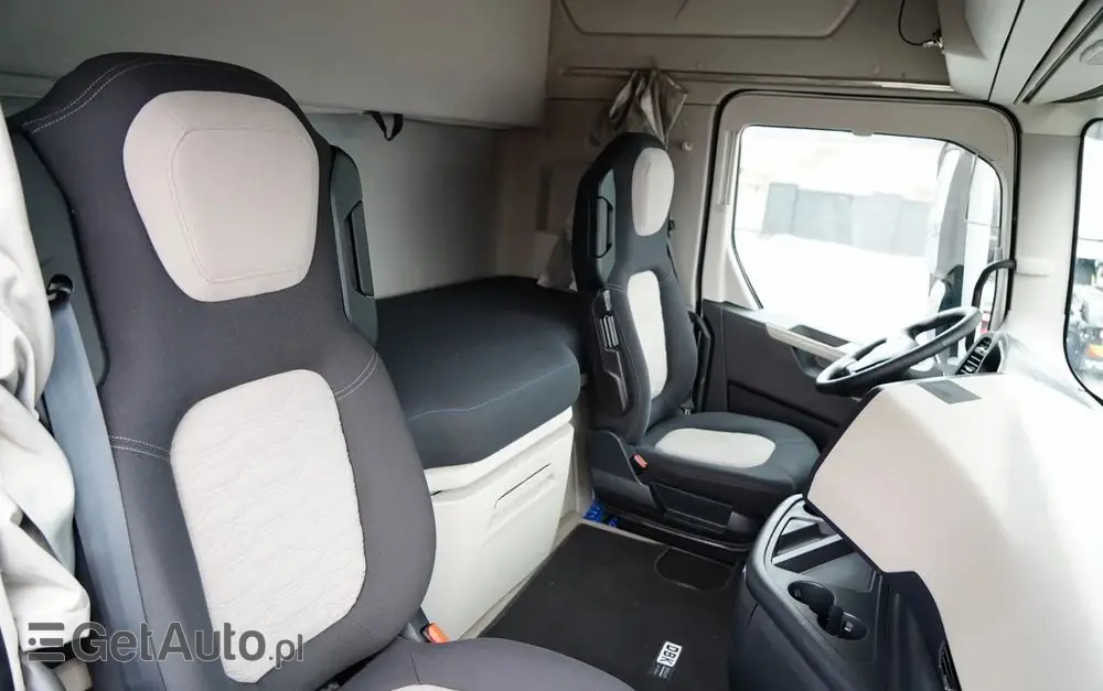 FORD F-MAX 500 / KLIMATYZACJA  POSTOJOWA  / 