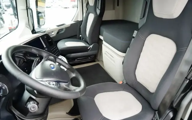 FORD F-MAX 500 / KLIMATYZACJA  POSTOJOWA  / 