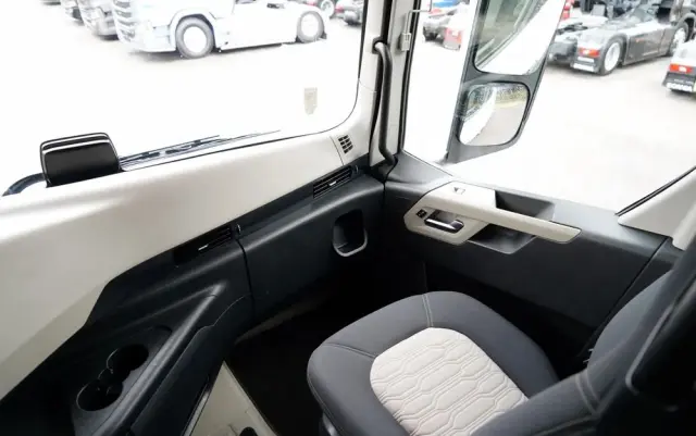 FORD F-MAX 500 / KLIMATYZACJA  POSTOJOWA  / 