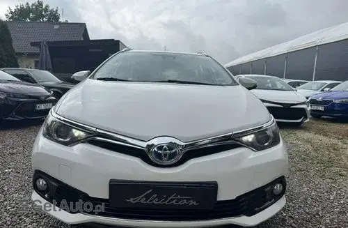 TOYOTA Auris 