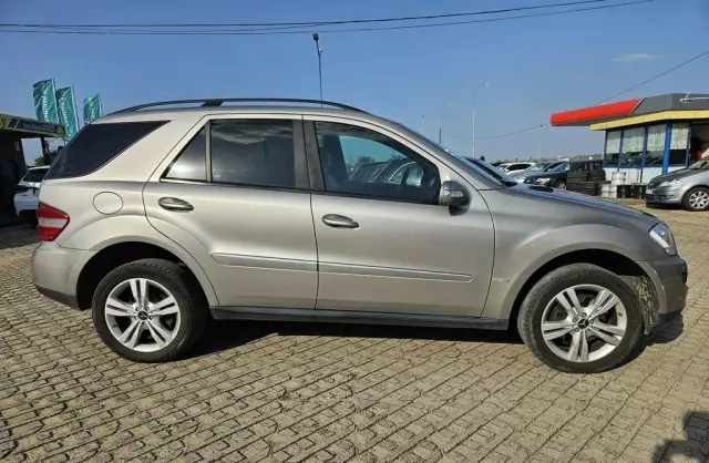 MERCEDES-BENZ ML 