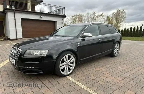 AUDI S6 