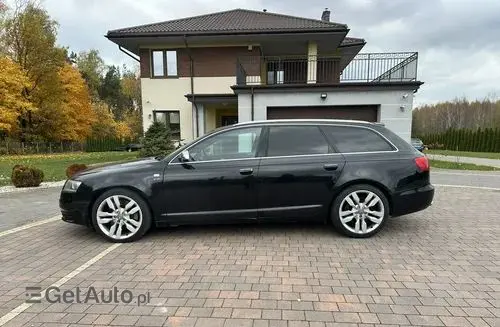 AUDI S6 