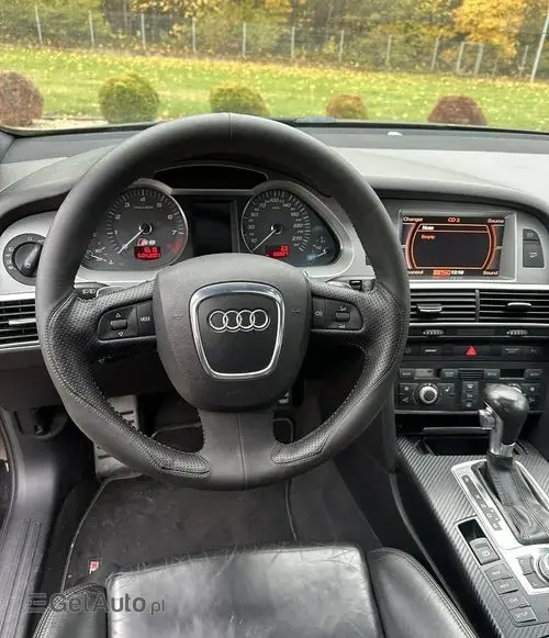AUDI S6 