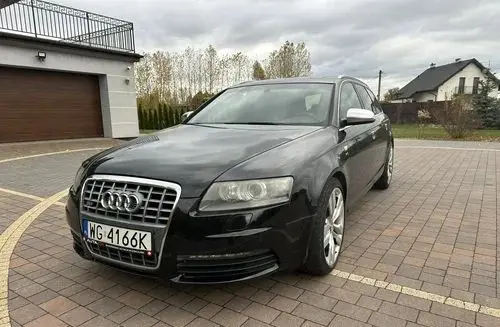 AUDI S6 