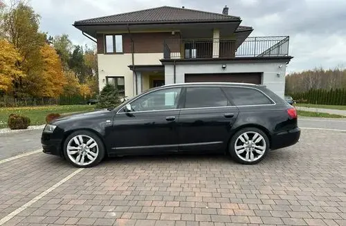 AUDI S6 