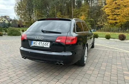 AUDI S6 