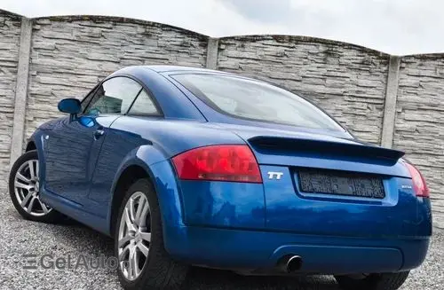 AUDI TT 