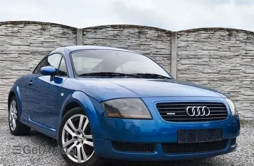 AUDI TT 