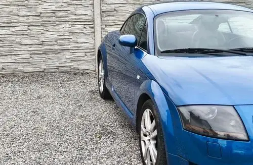 AUDI TT 