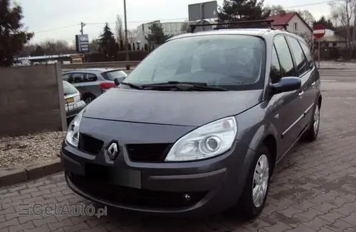 RENAULT Grand Scenic 