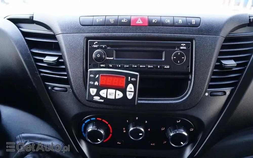 IVECO DAILY 35-130 / CHŁODNIA / AGREGAT CARRIER   XARIOS 200  / SPROWADZONY 