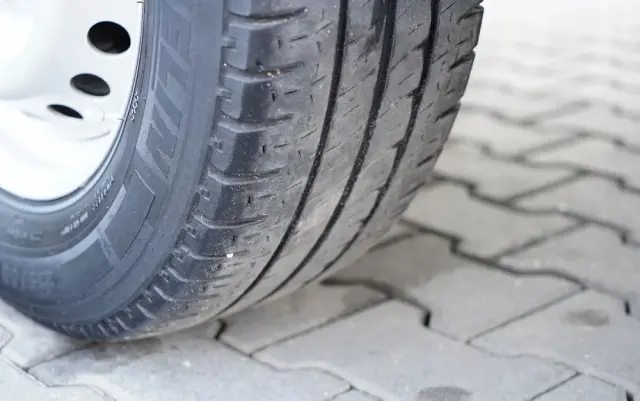 IVECO DAILY 35-130 / CHŁODNIA / AGREGAT CARRIER   XARIOS 200  / SPROWADZONY 