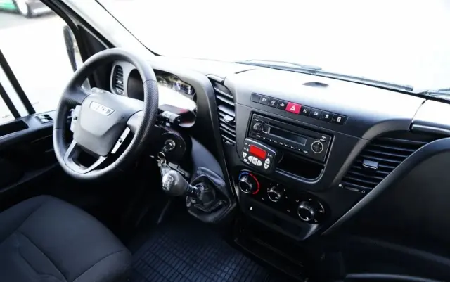 IVECO DAILY 35-130 / CHŁODNIA / AGREGAT CARRIER   XARIOS 200  / SPROWADZONY 