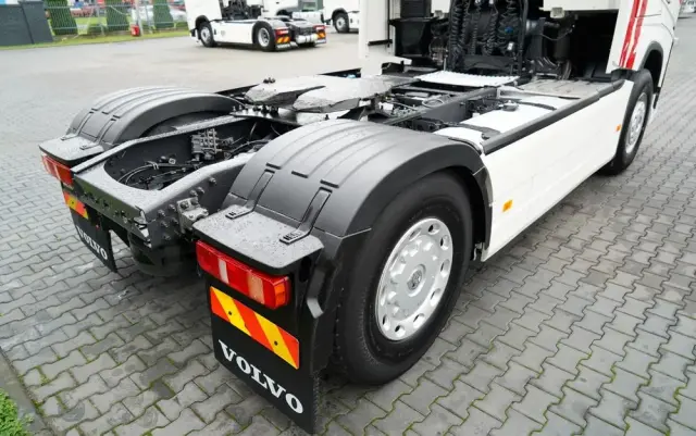 VOLVO FH 500 / I-SAVE / KLIMATYZACJA POSTOJOWA / 2021 ROK / PO KONTRAKCIE SERWISOWYM 