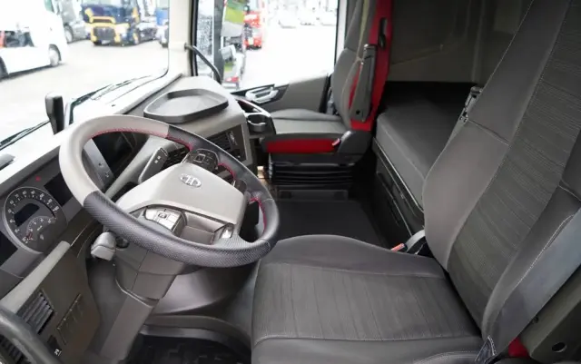 VOLVO FH 500 / I-SAVE / KLIMATYZACJA POSTOJOWA / 2021 ROK / PO KONTRAKCIE SERWISOWYM 