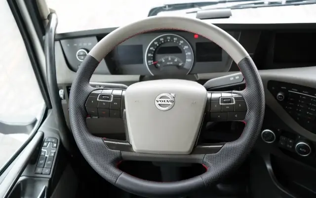 VOLVO FH 500 / I-SAVE / KLIMATYZACJA POSTOJOWA / 2021 ROK / PO KONTRAKCIE SERWISOWYM 