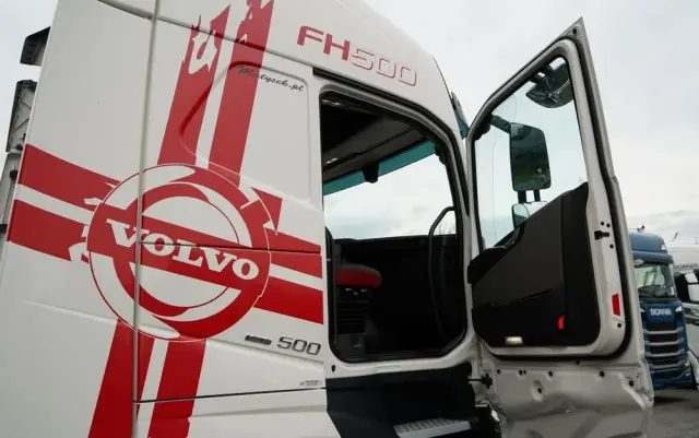 VOLVO FH 500 / I-SAVE / KLIMATYZACJA POSTOJOWA / 2021 ROK / PO KONTRAKCIE SERWISOWYM 