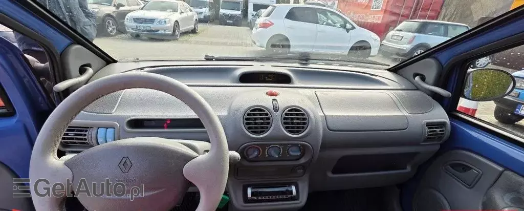 RENAULT Twingo 