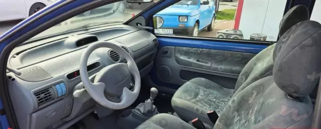RENAULT Twingo 