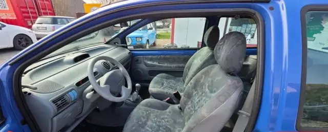 RENAULT Twingo 