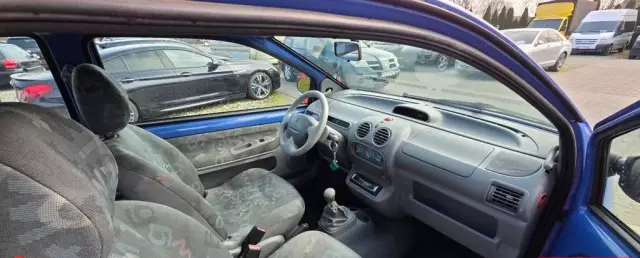 RENAULT Twingo 