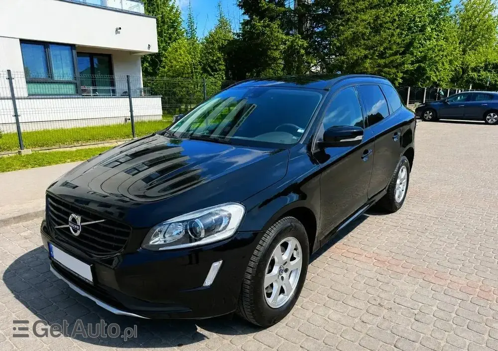 VOLVO XC 60 D3 Momentum