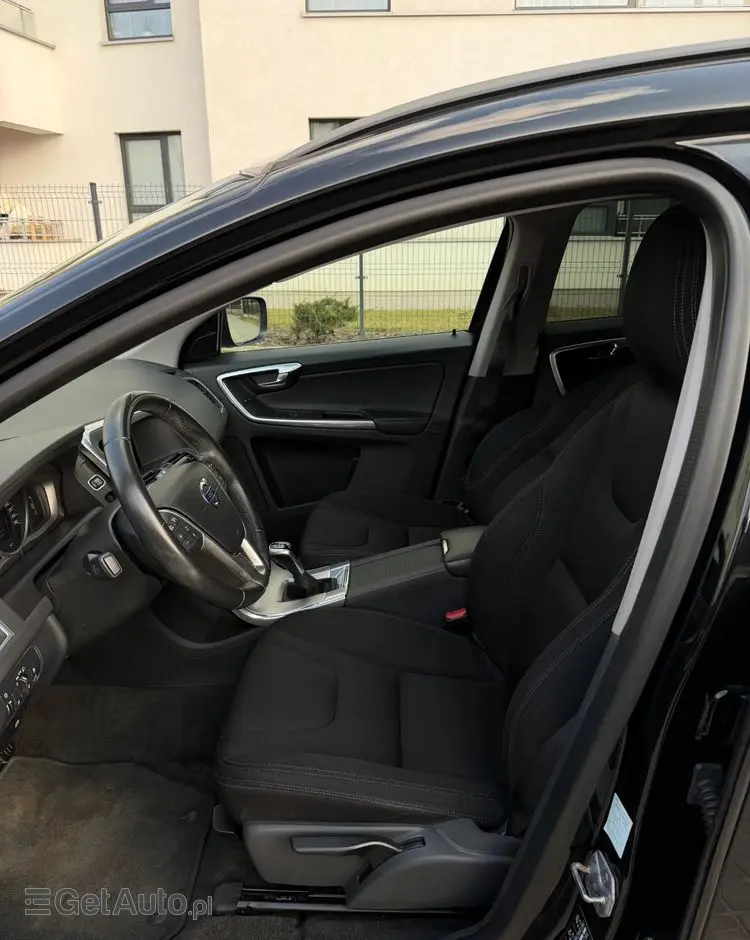 VOLVO XC 60 D3 Momentum