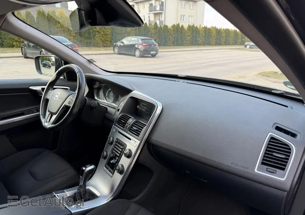 VOLVO XC 60 D3 Momentum