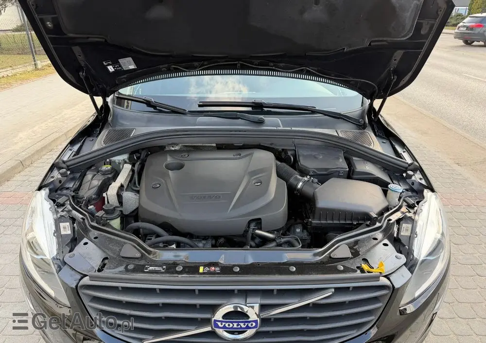 VOLVO XC 60 D3 Momentum