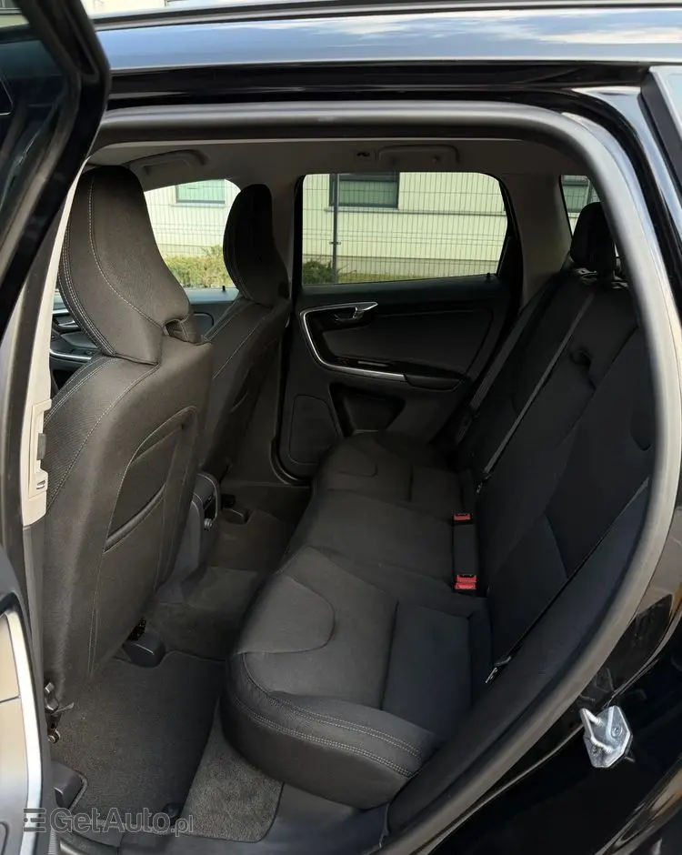 VOLVO XC 60 D3 Momentum