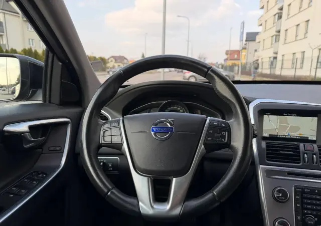 VOLVO XC 60 D3 Momentum
