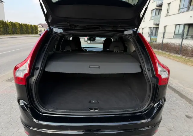 VOLVO XC 60 D3 Momentum