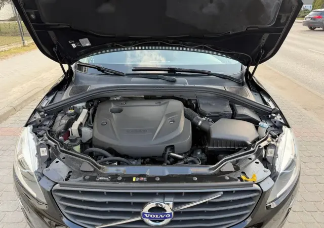 VOLVO XC 60 D3 Momentum