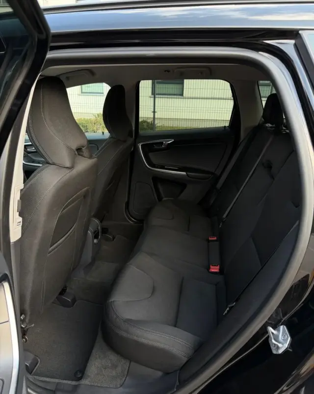 VOLVO XC 60 D3 Momentum